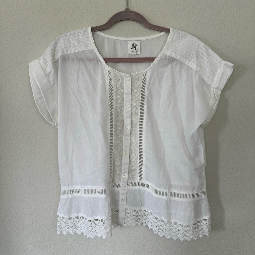 dRA by Anthropologie white button-down Crochet Hem blouse size M Boho Casual